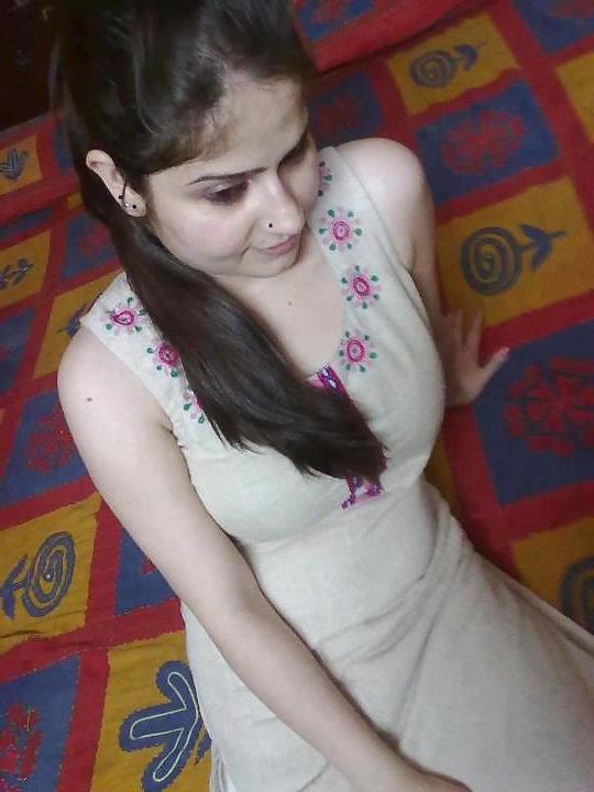 25P Desi beauty in SILK 2