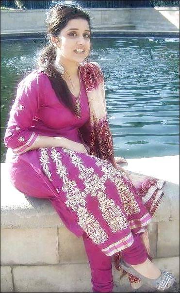 25P Desi beauty in SILK 2