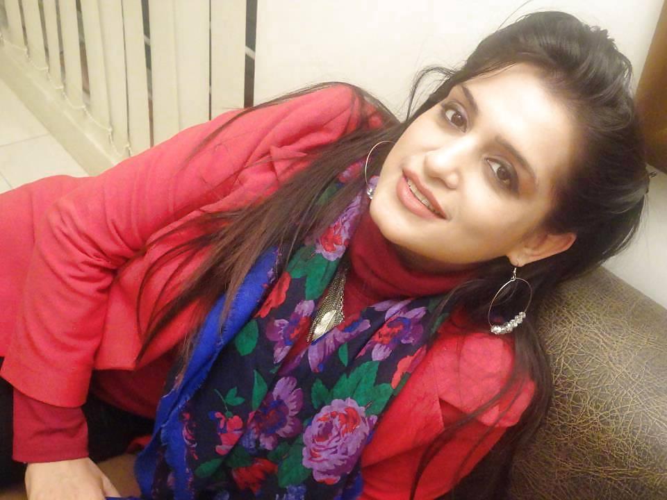 25P Desi beauty in SILK 2