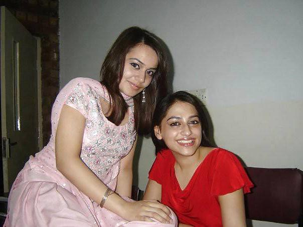 25P Desi beauty in SILK 2