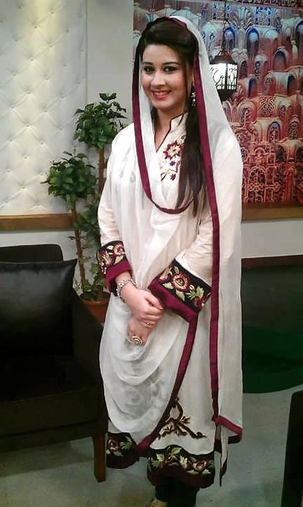 25P Desi beauty in SILK 2