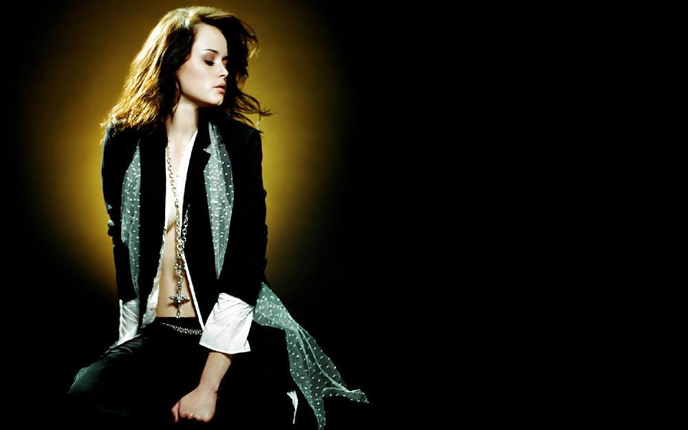 25P Alexis Bledel 