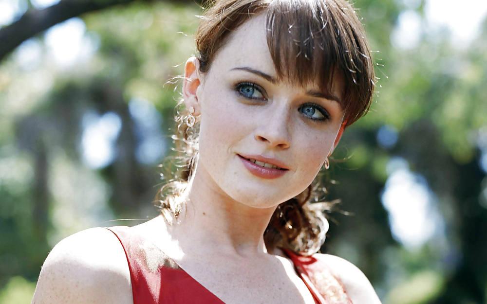 25P Alexis Bledel 