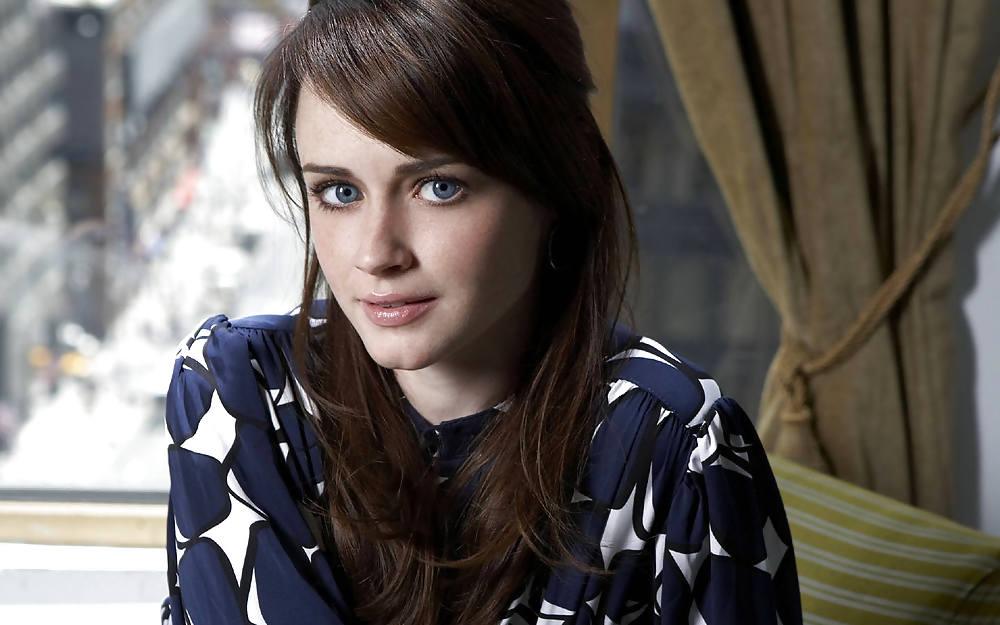 25P Alexis Bledel 