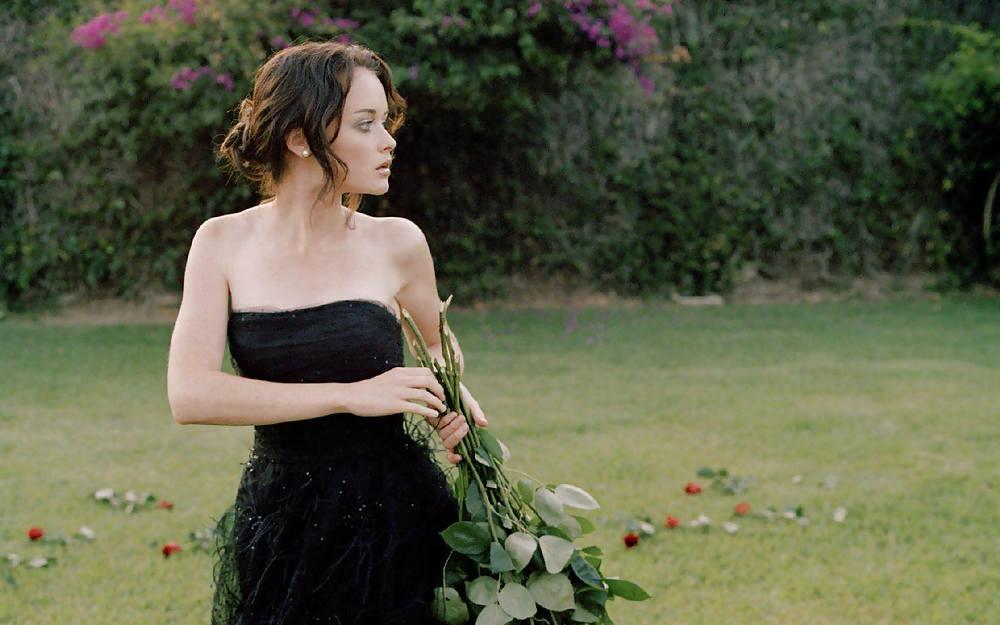 25P Alexis Bledel 
