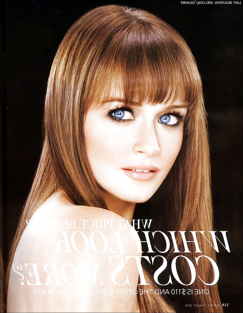 25P Alexis Bledel 