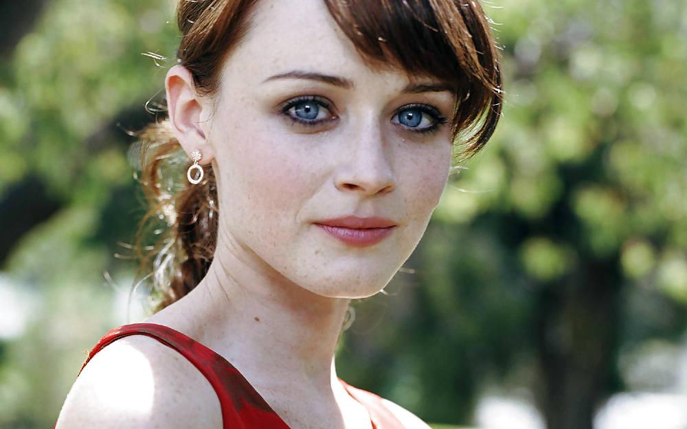25P Alexis Bledel 