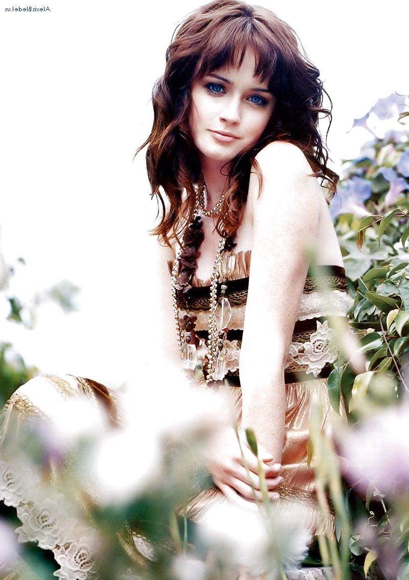 25P Alexis Bledel 