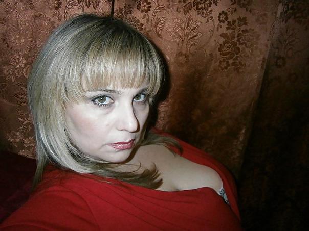 11P Busty Russian Woman 1562