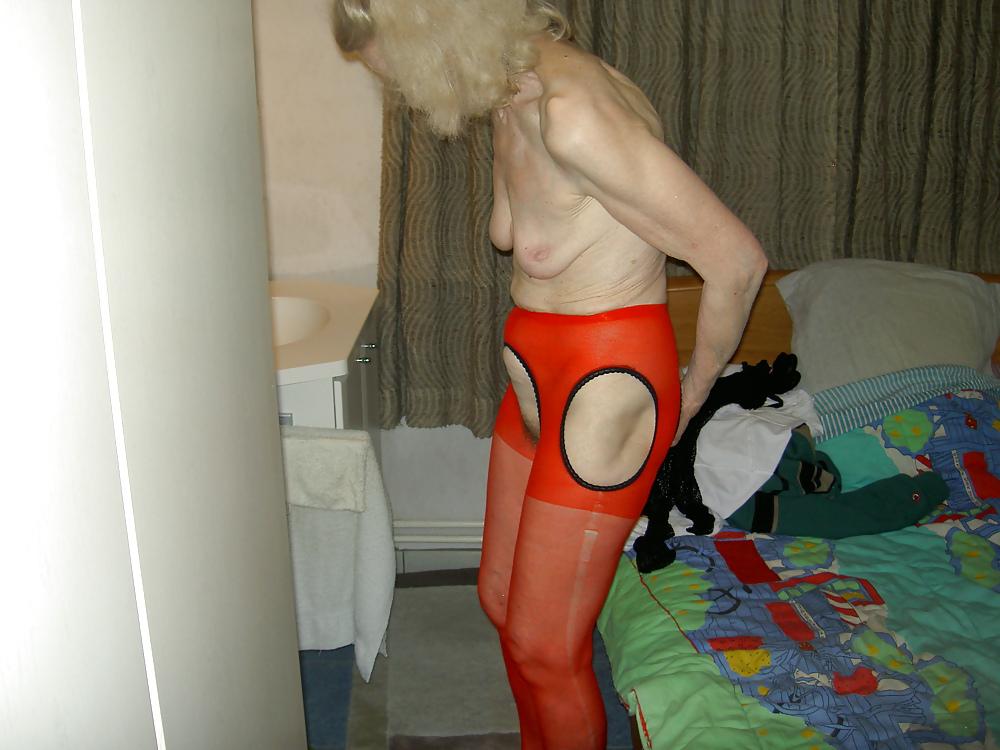 15P Old granny  real whore josee