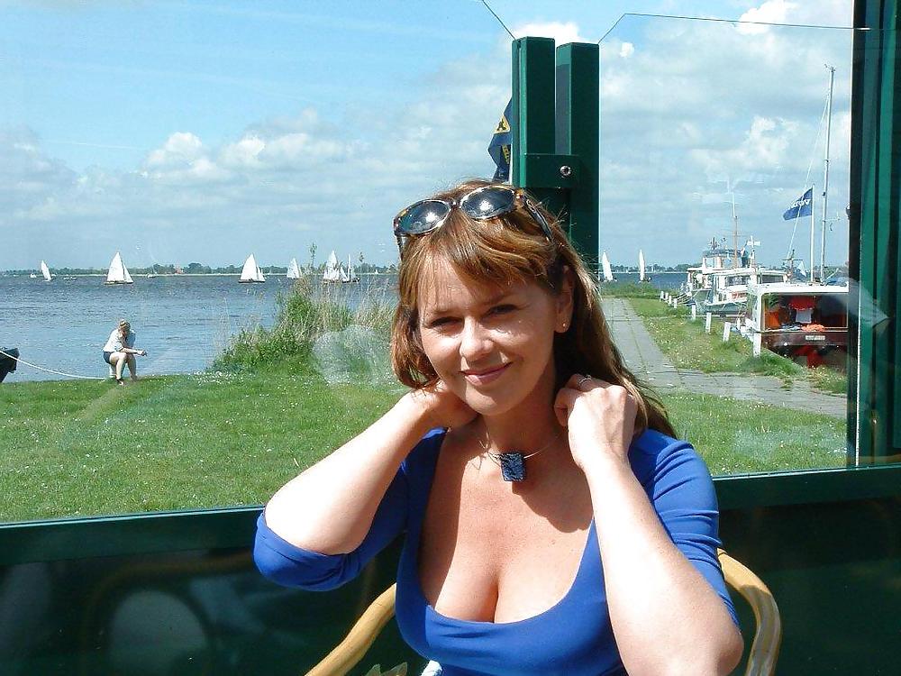 25P Downblouse