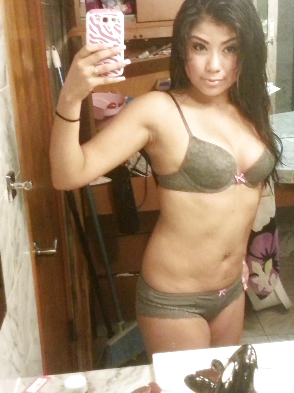 24P Nn latina selfshots
