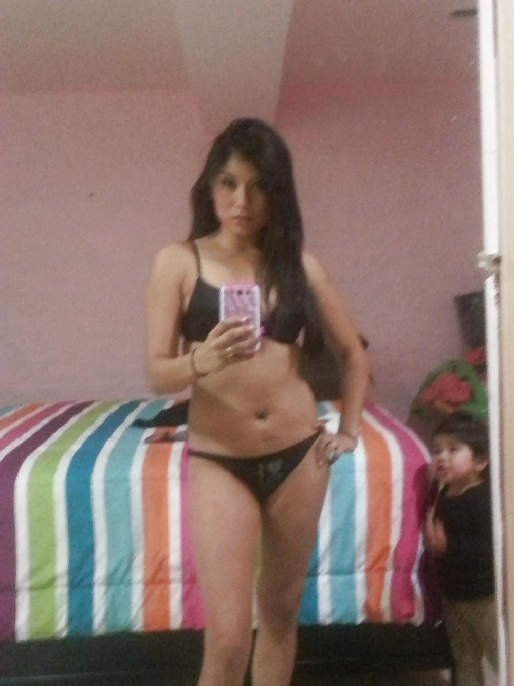 24P Nn latina selfshots