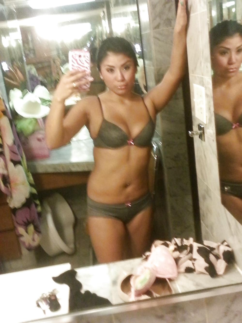 24P Nn latina selfshots
