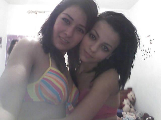 25P Arab Girls 13
