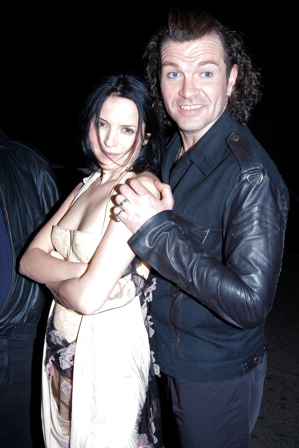25P Singer Andrea Corr, oops, pokies, seethrough+other hot pics