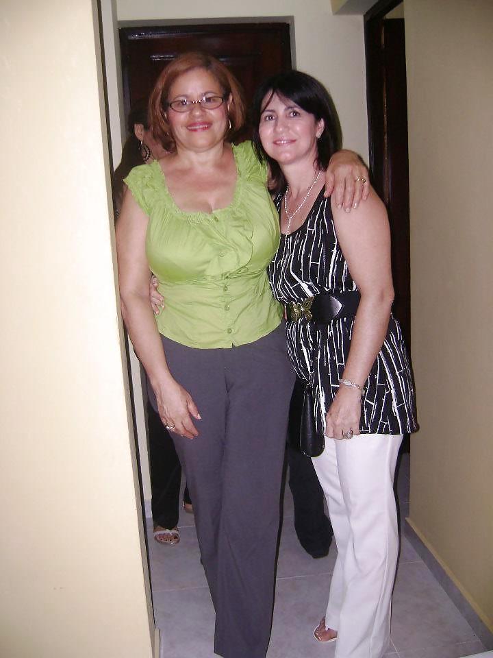 20P Not naked busty facebook women 1.