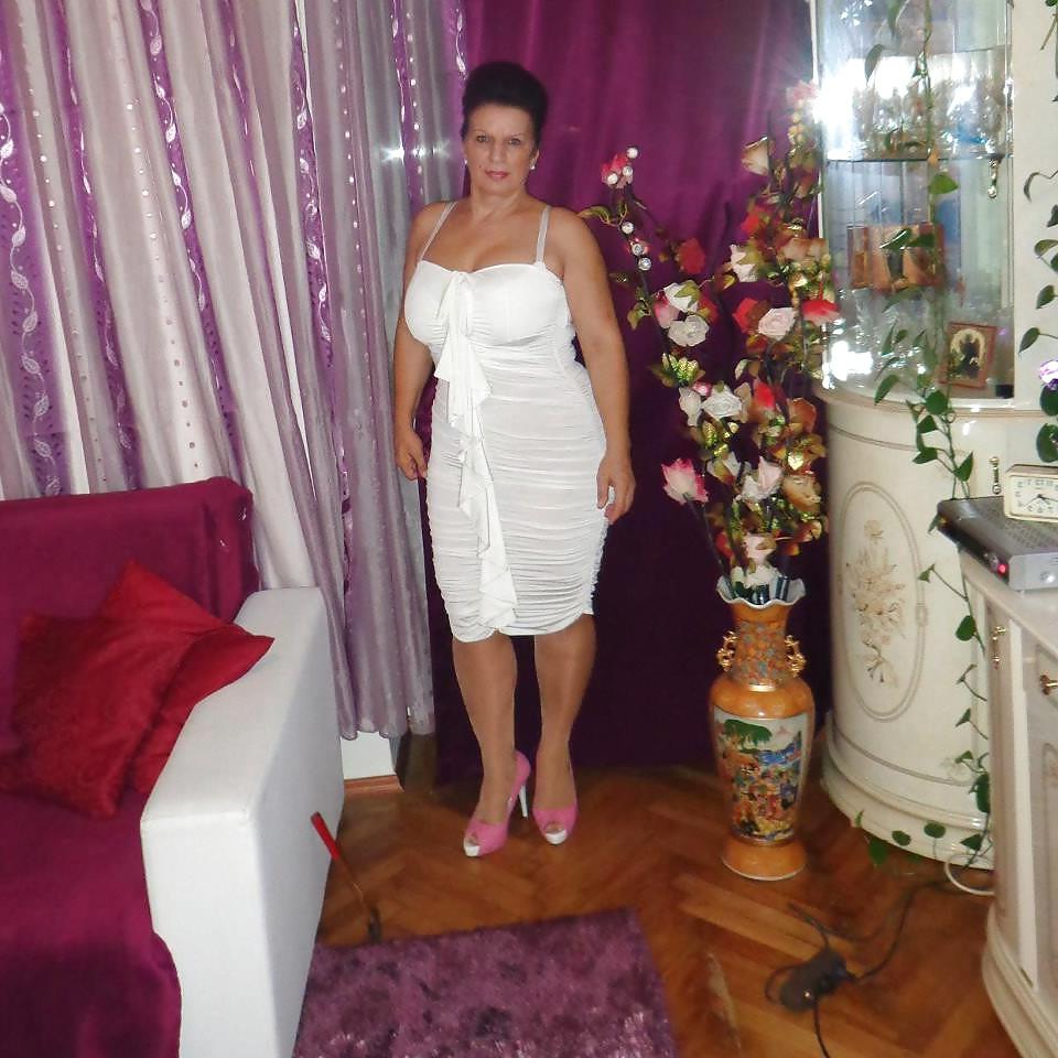 20P Not naked busty facebook women 1.