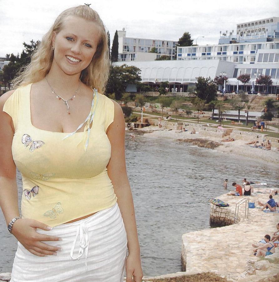 20P Not naked busty facebook women 2.