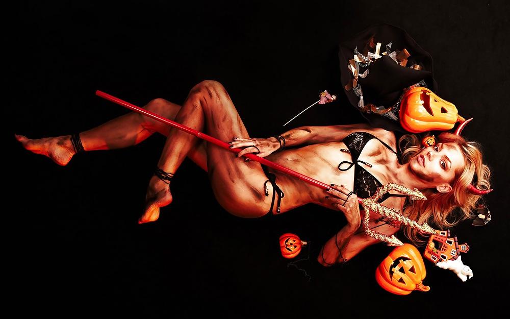 9P Sexy halloween