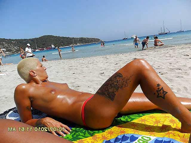 25P The beach 57