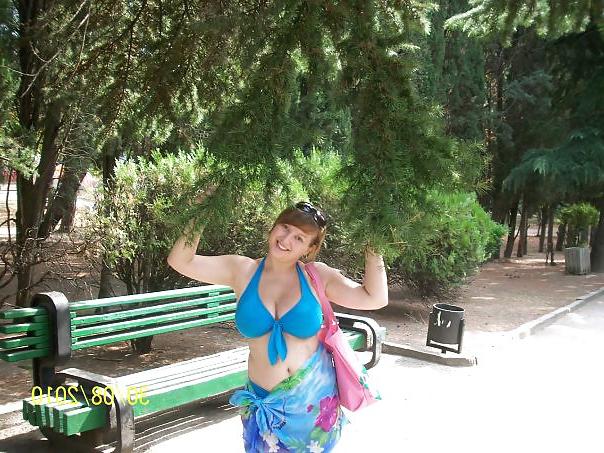 18P Busty Russian Woman 424