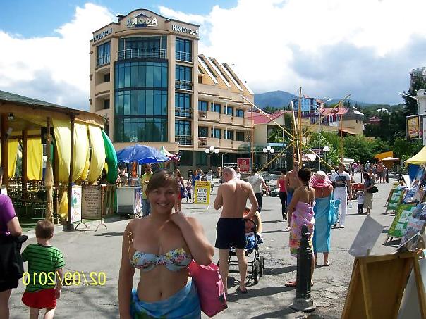 18P Busty Russian Woman 424