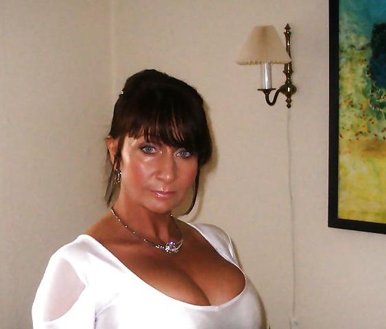 20P Busty Russian Woman 1513
