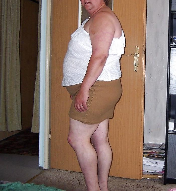 9P Estella 49 yo is a sad fat wife of a guy thet I know