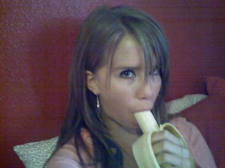 21P Nice 19yo teen self shot