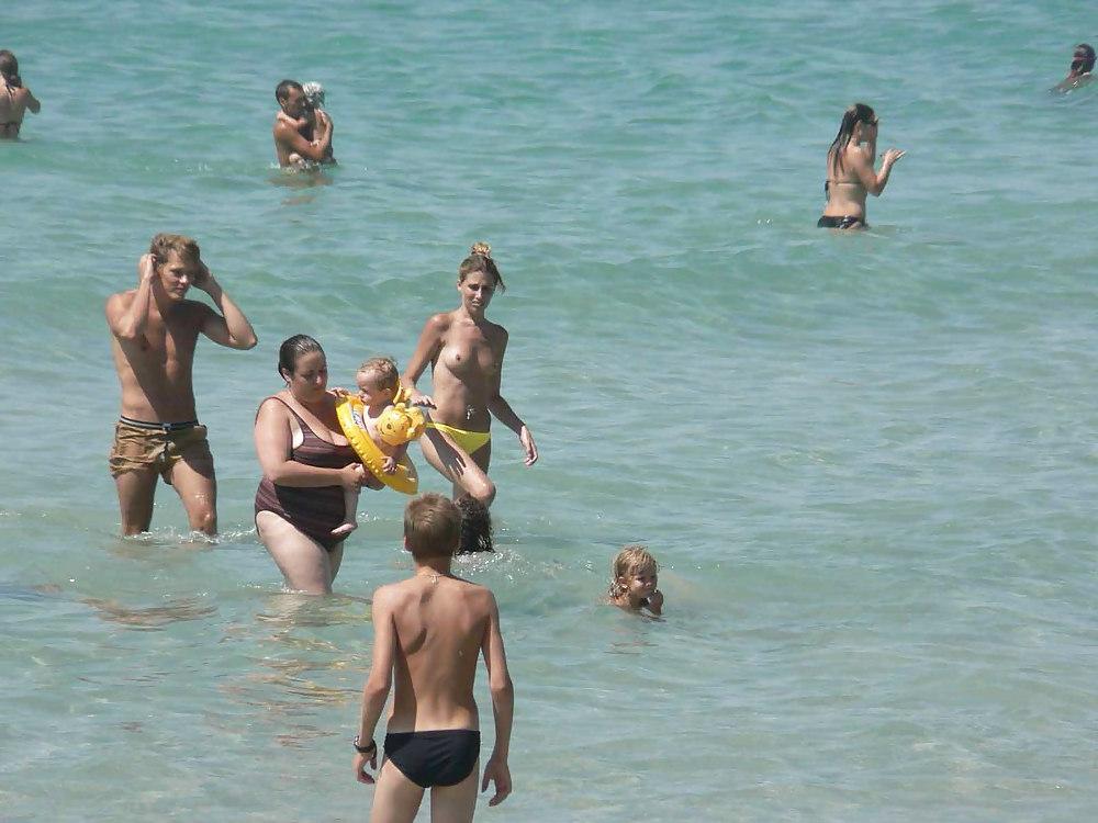 25P The beach 94