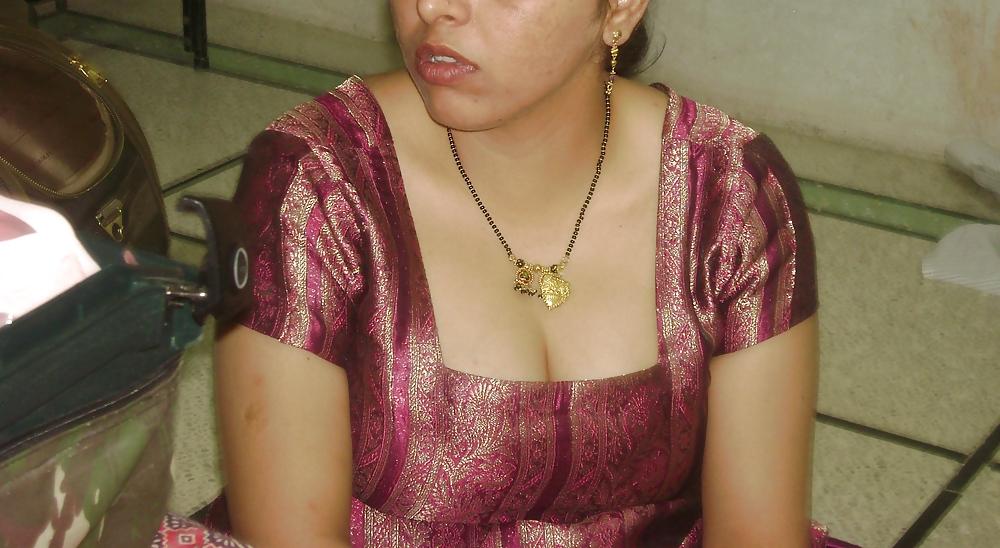 25P Desi Housewife