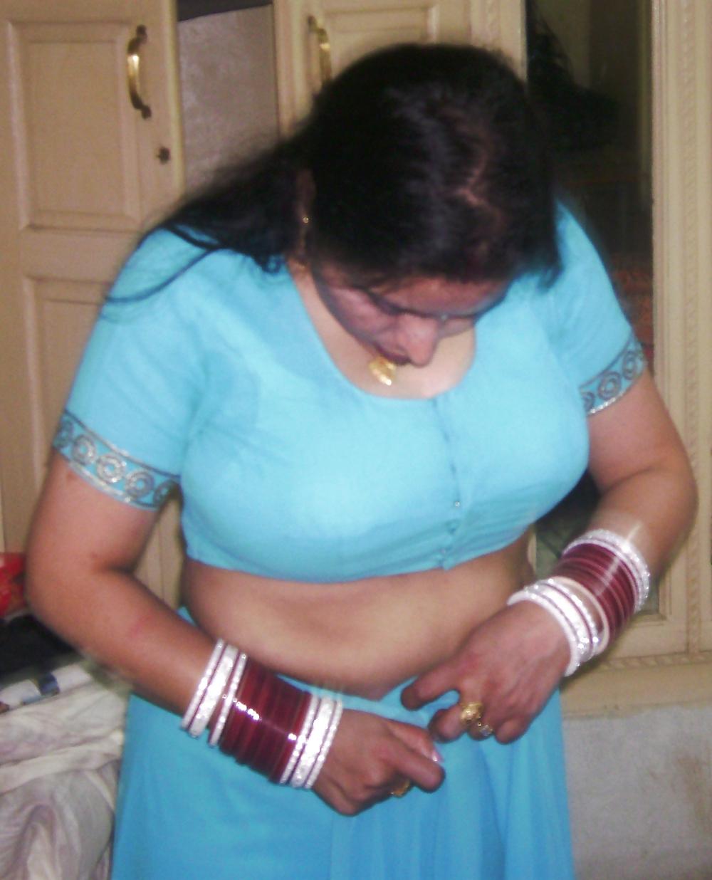 25P Desi Housewife