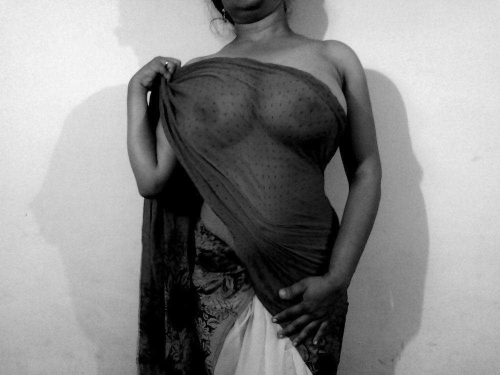 25P Desi Housewife