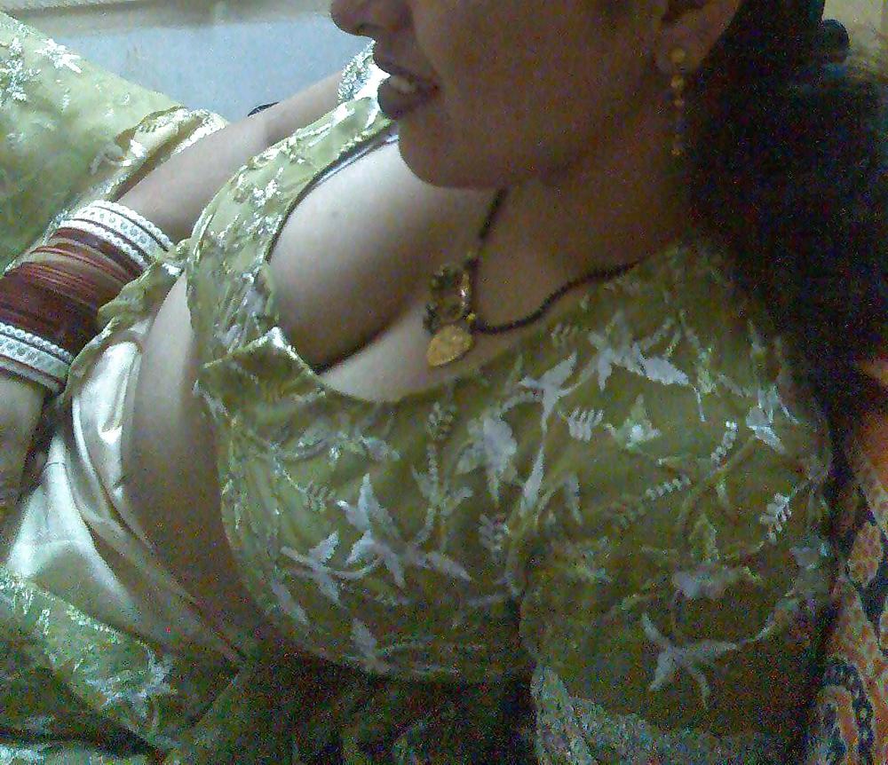 25P Desi Housewife