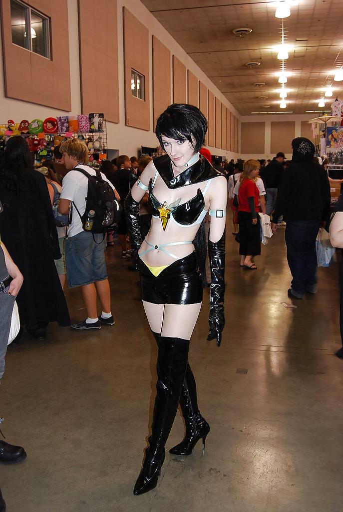 25P Halloween costumes (no nudity)