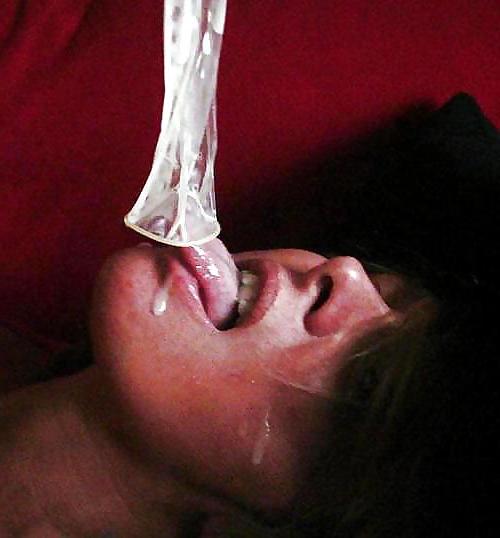 25P Sucking the Rubber Oyster - Condom Fun