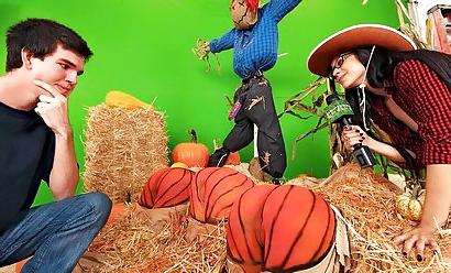 25P Happy halloween To The porn Lovers