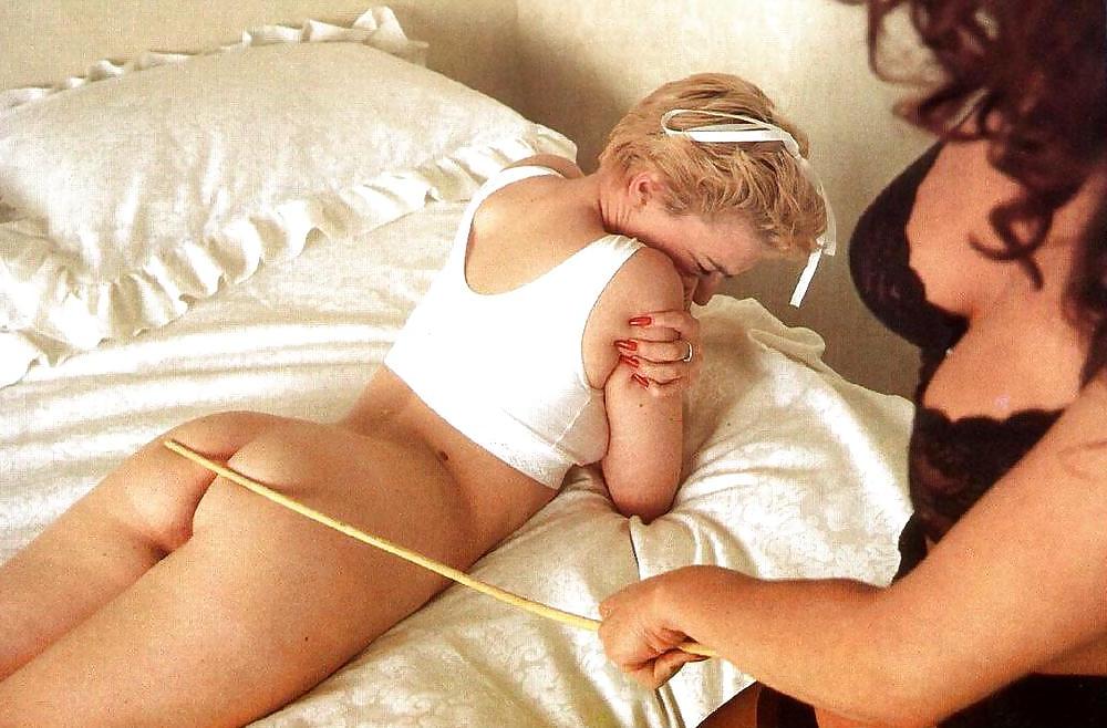 12P Lesbians Spanking Ass