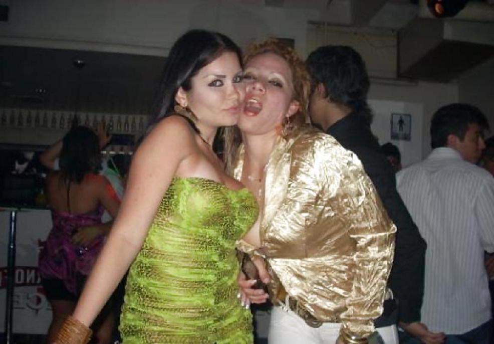 15P Venezuelan woman: manuela