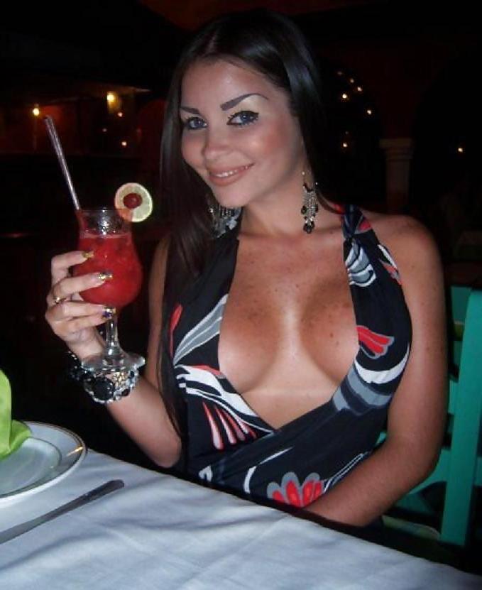 15P Venezuelan woman: manuela