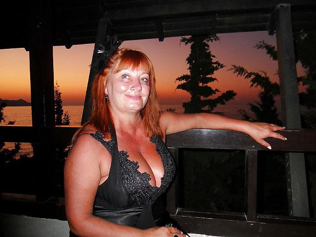 16P Busty Russian Woman 1440