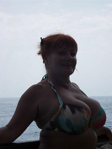 16P Busty Russian Woman 1440