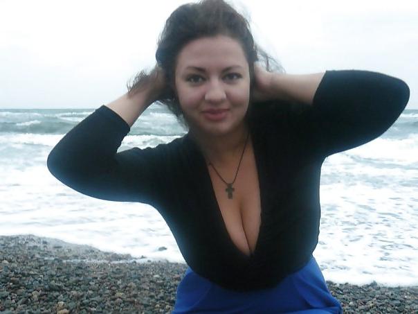 13P Busty Russian Woman 518