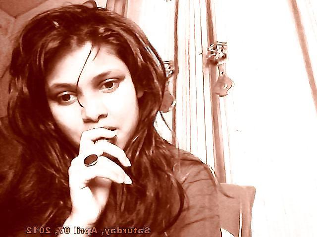 12P Sexy Desi Girl