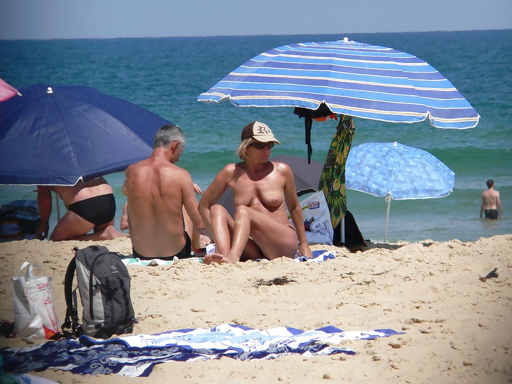 5P Mature beach topless