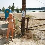 23P Nudist girl