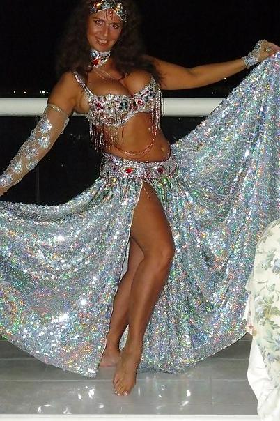 18P Busty Russian Woman 1410