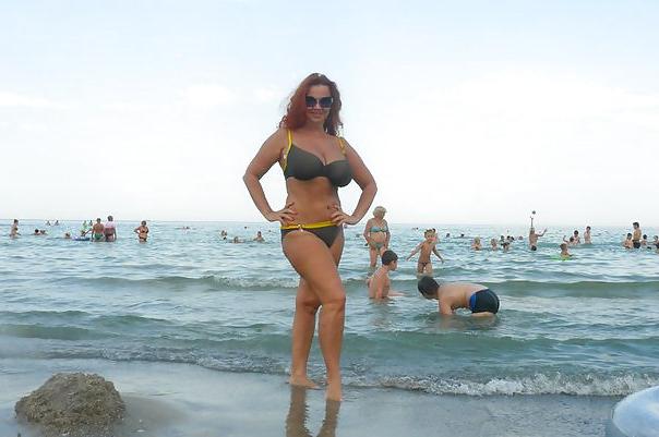 18P Busty Russian Woman 1410