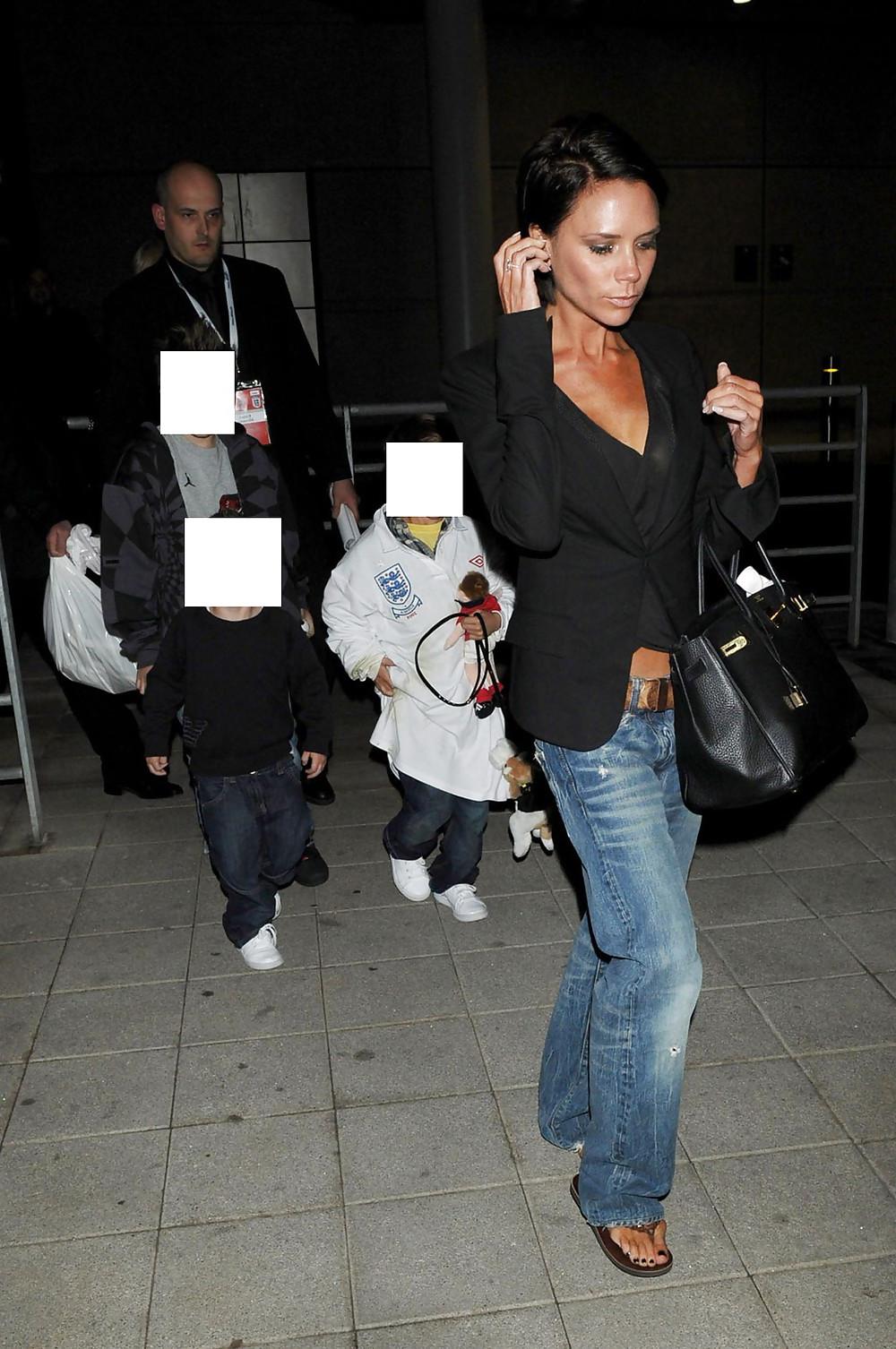 25P Victoria Beckham Foot Pics